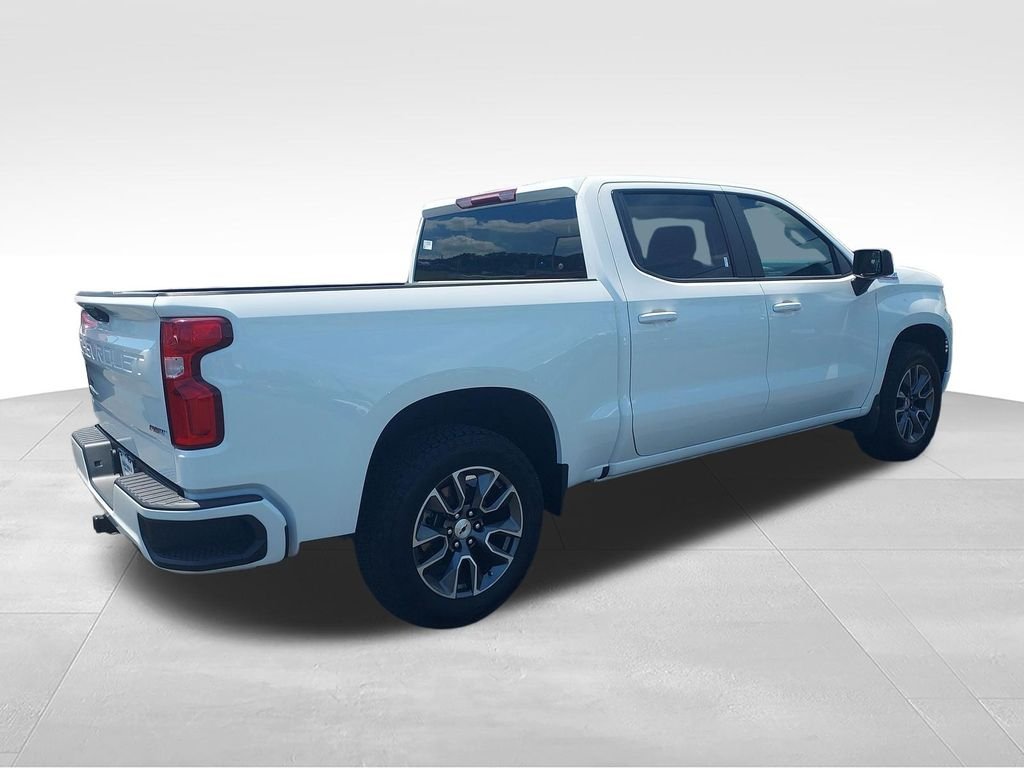 Used 2025 White Chevrolet RST image 5