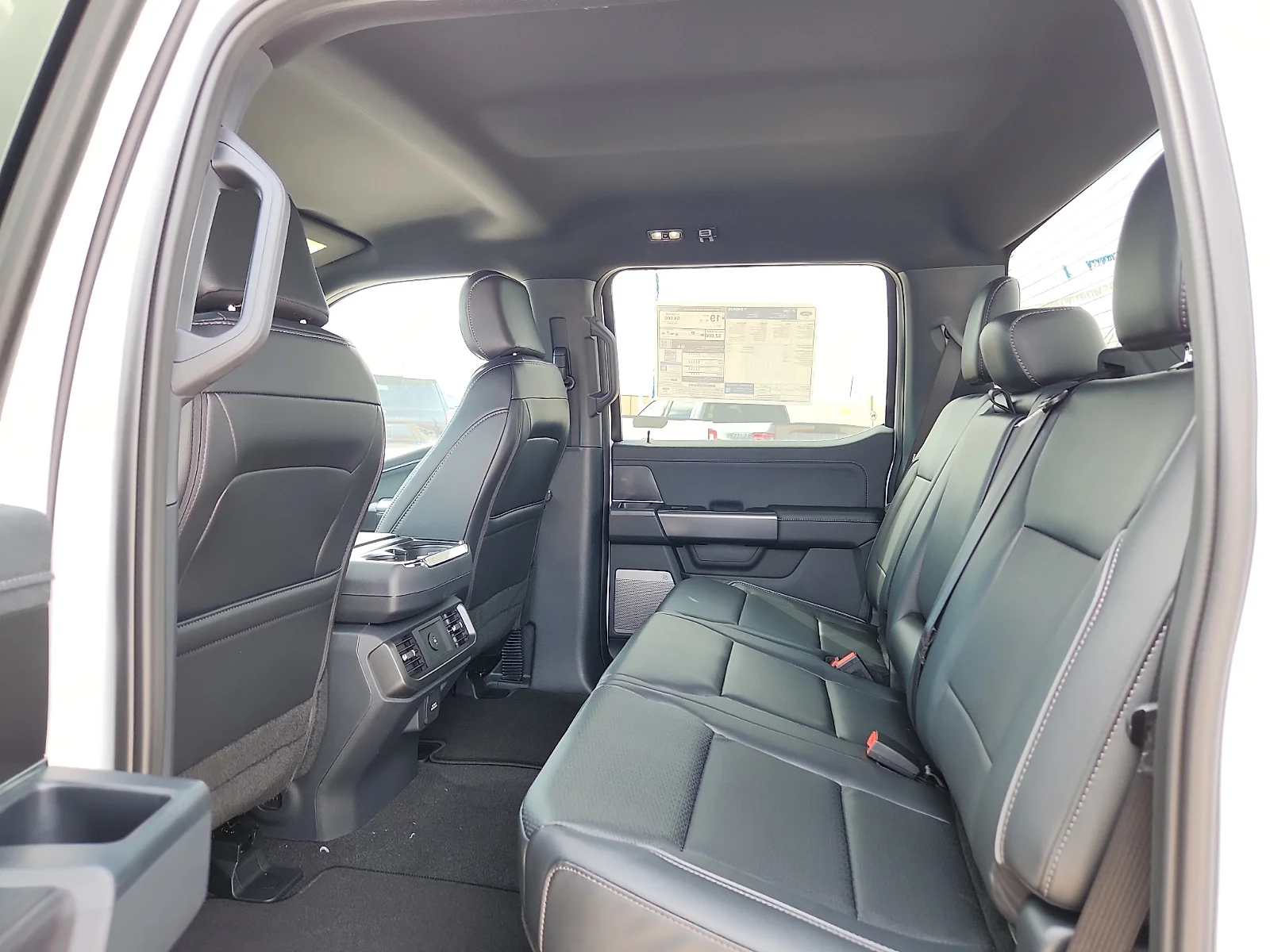 New 2026 Oxford White Ford Lariat image 18