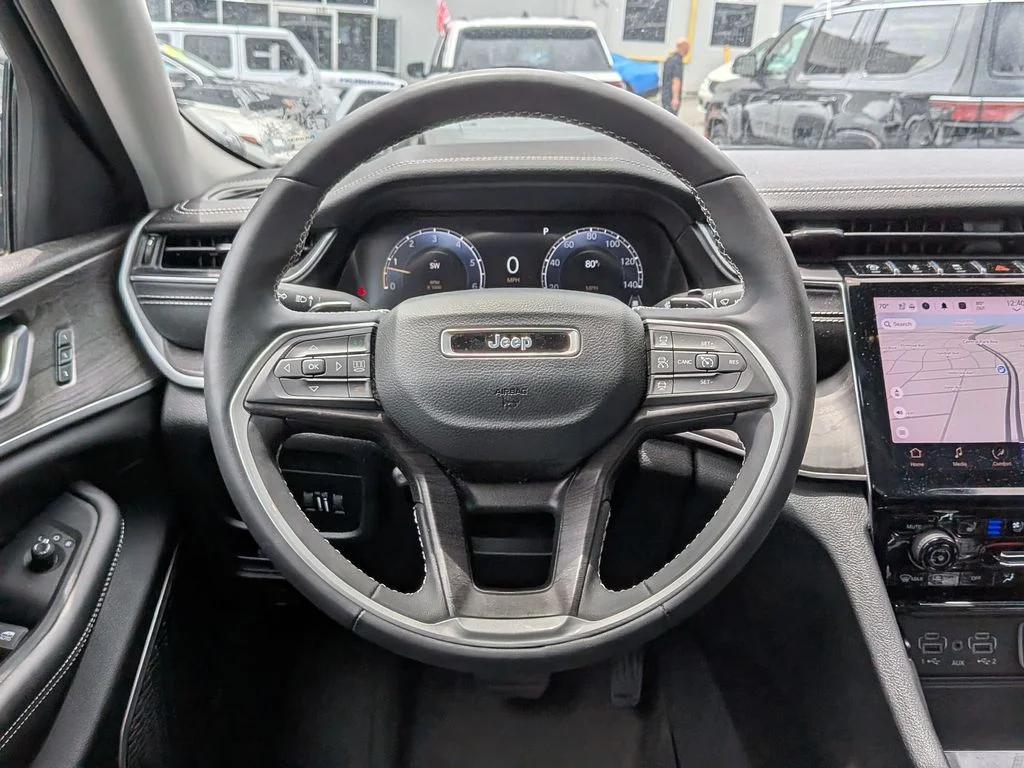 Used 2023 Silver Jeep Limited image 16