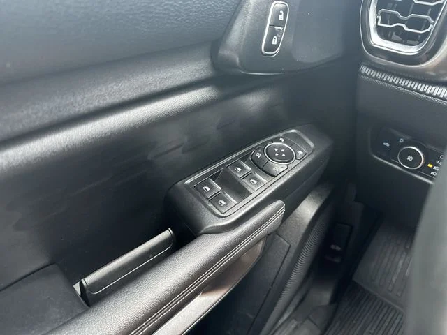 Used 2024 Green Ford XLT image 14