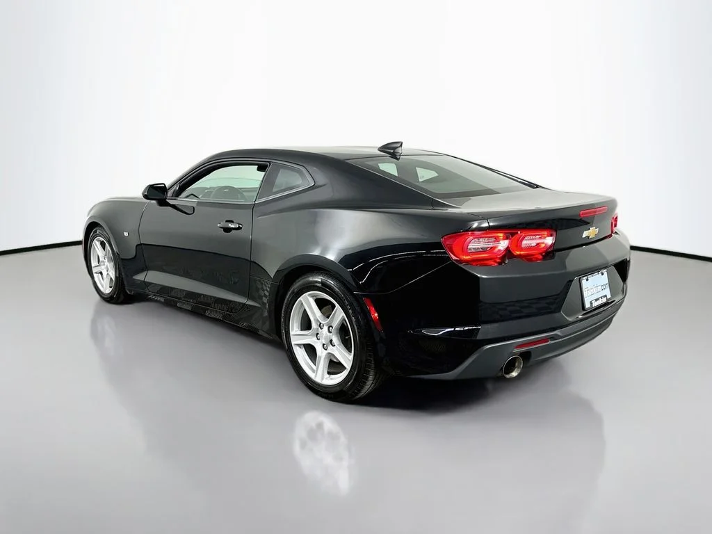 Used 2023 Black Chevrolet 1LT image 6