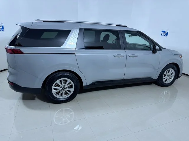 Used 2022 CERAMIC SILVER Kia LX image 8