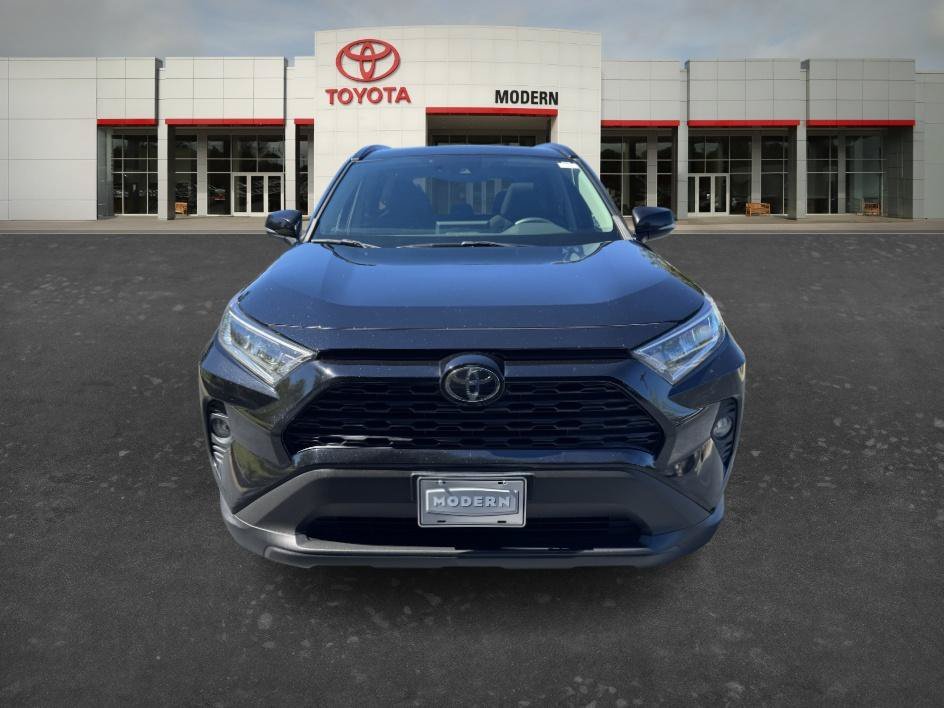 Used 2020 Midnight Black Metallic Toyota XLE image 2