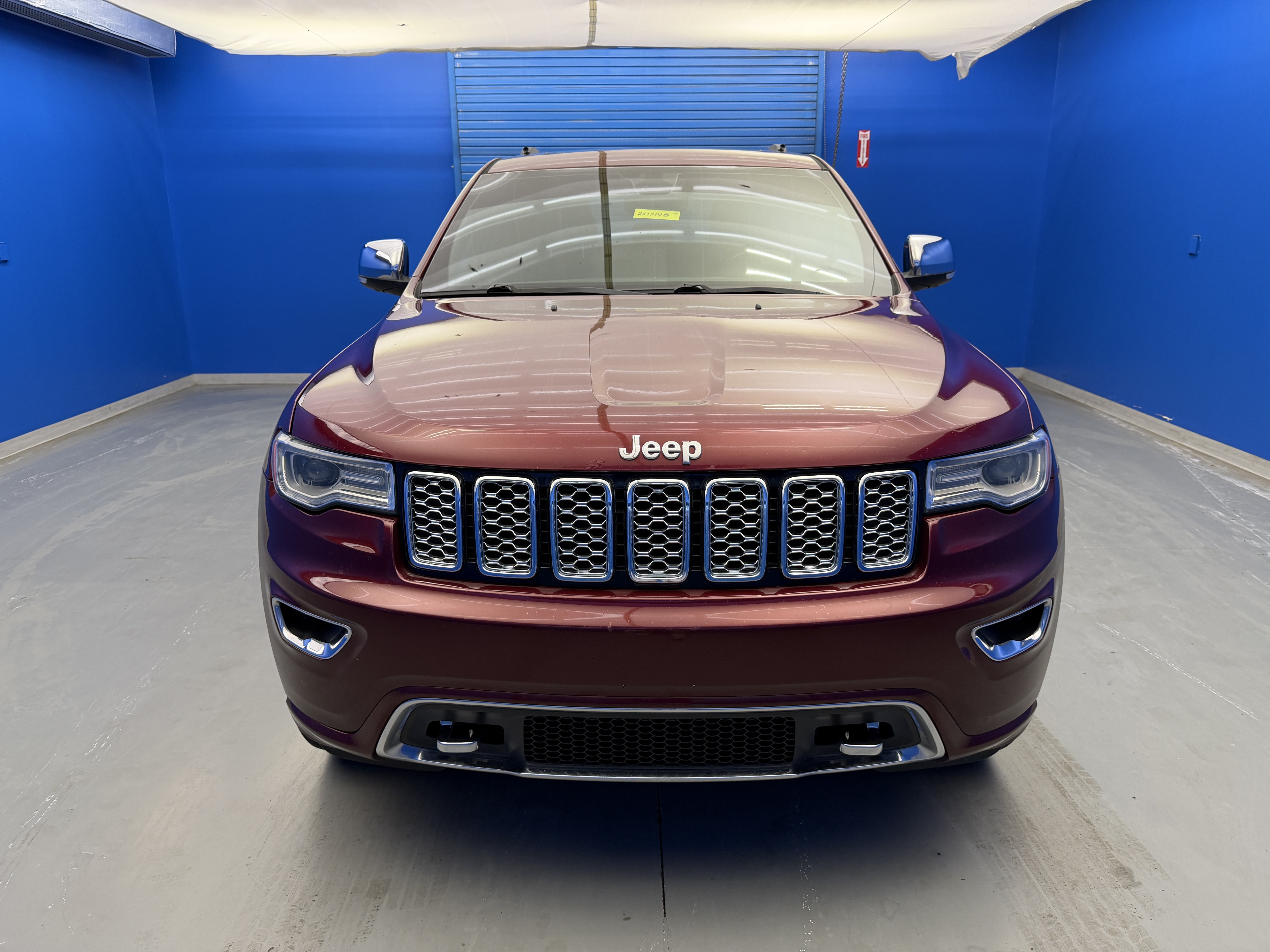 Used 2017 Velvet Red Pearlcoat Jeep Overland image 3