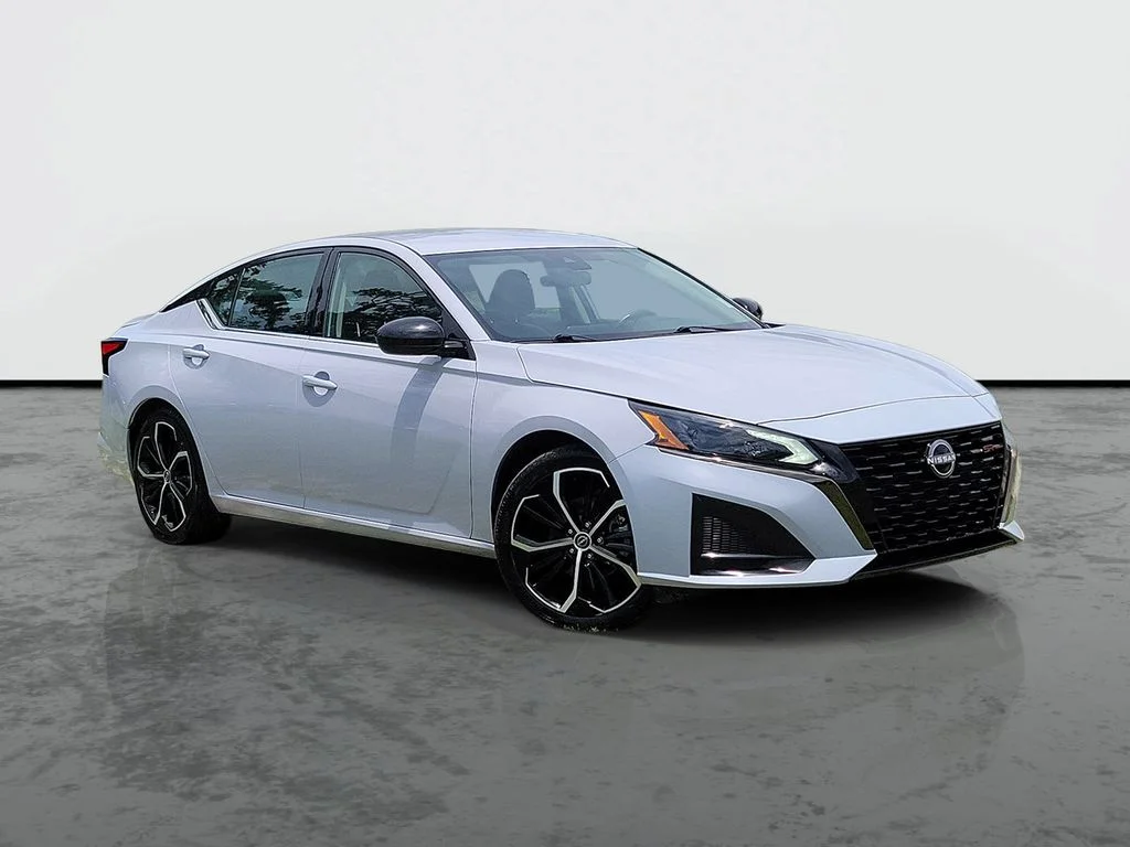 Used 2024 Gray Sky Pearl Nissan 2.5 SR image 1