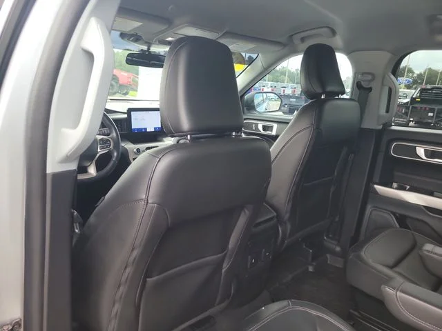 Used 2023 Silver Ford XLT image 13