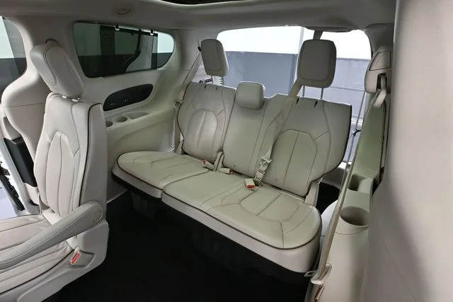 2020 Chrysler Pacifica Limited - Photo 41