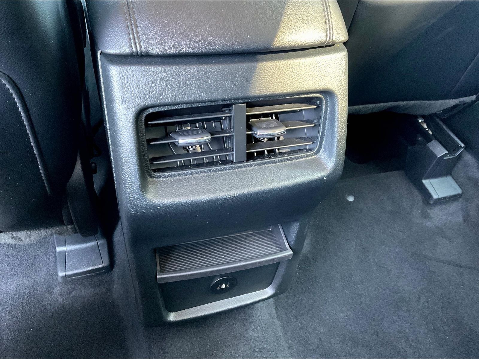 Used 2024 Gray Ford SEL image 11