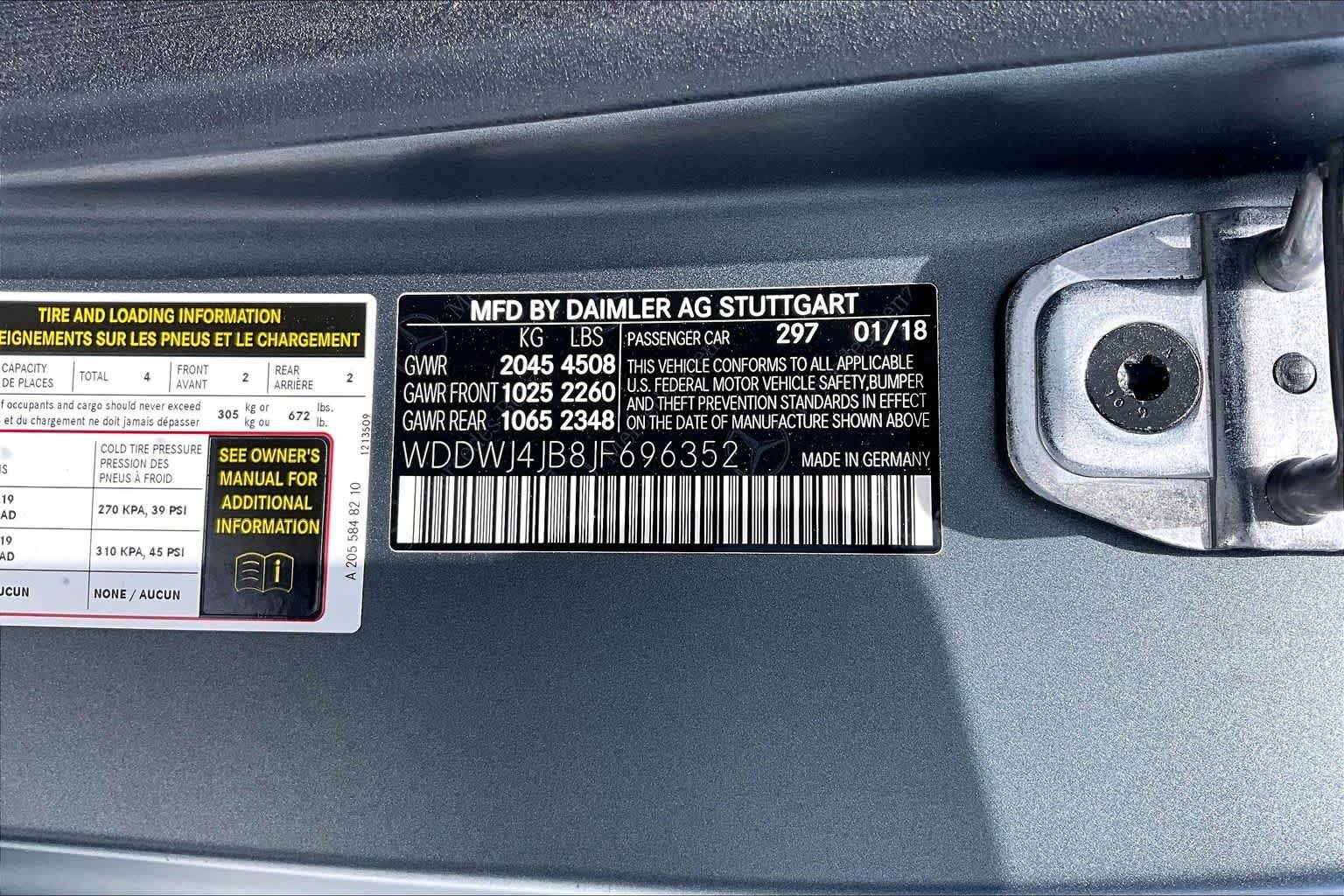 Used 2018 designo Selenite Grey Magno (Matte Finish) Mercedes-Benz C 300 image 31