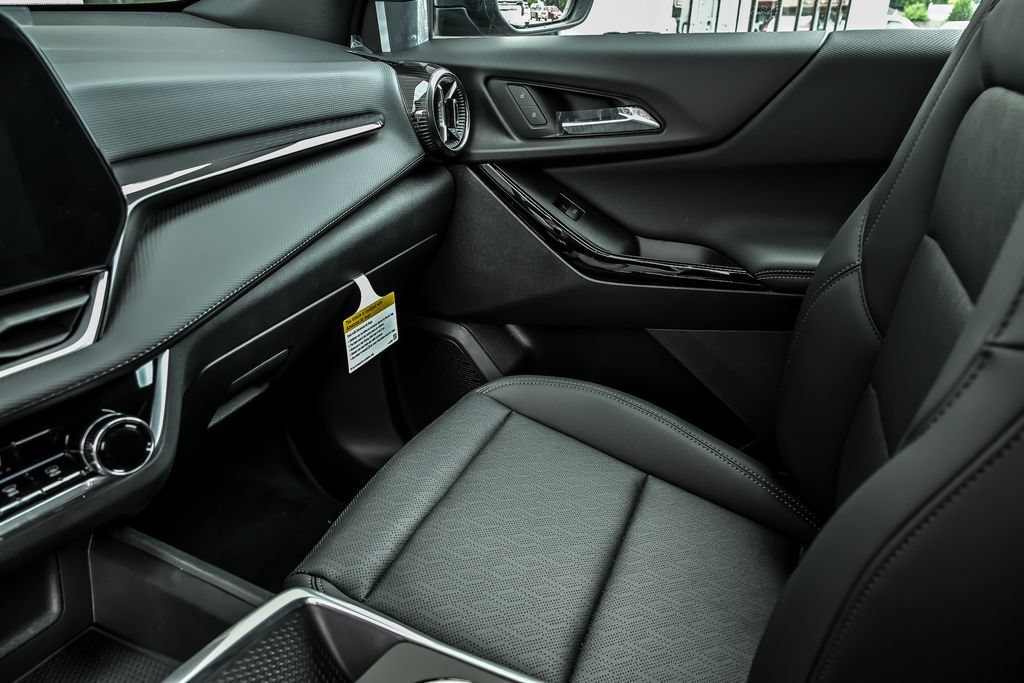 New 2027 Mosaic Black Metallic Chevrolet LT image 21