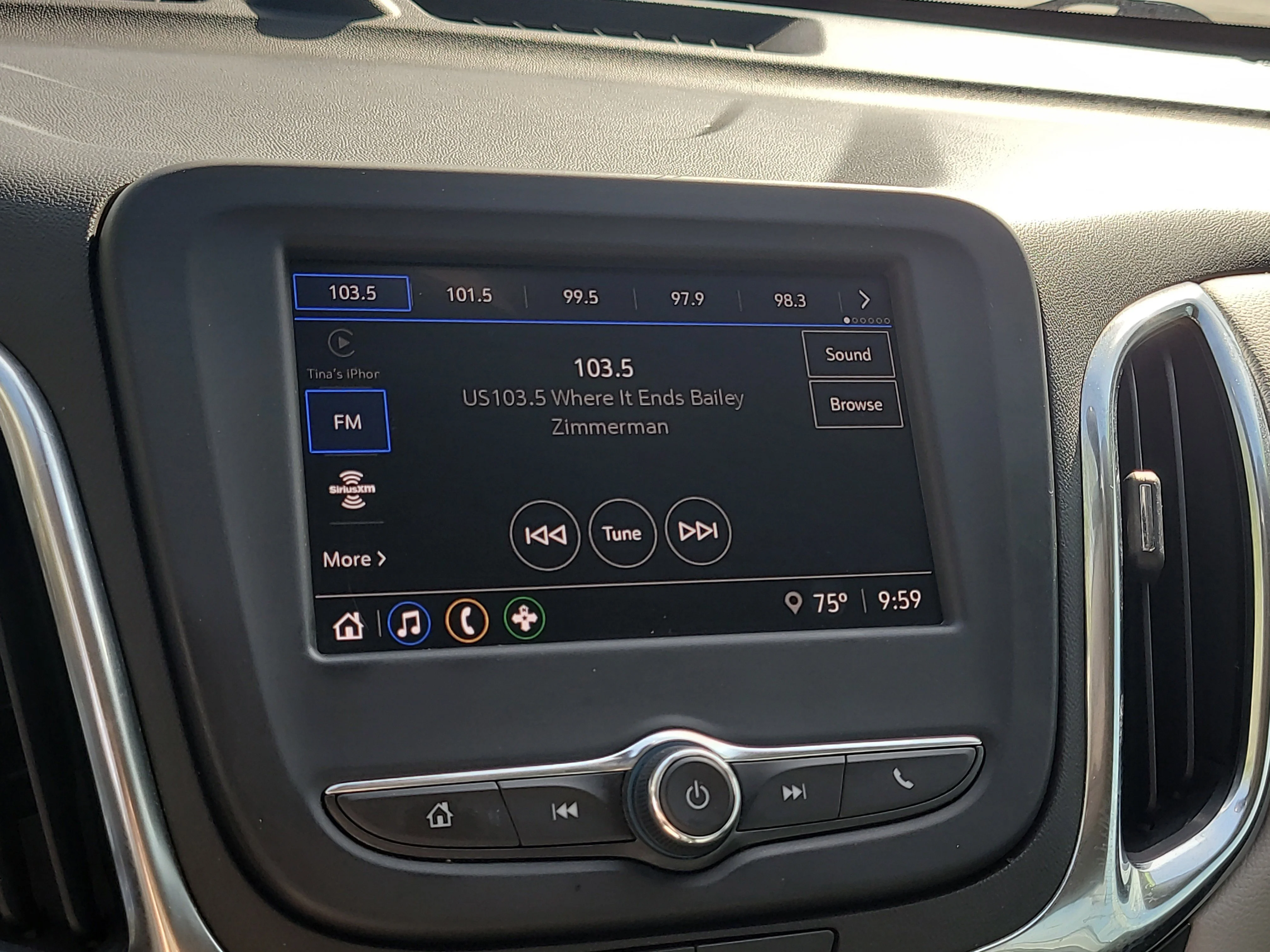 Used 2022 Silver Ice Metallic Chevrolet LS image 22