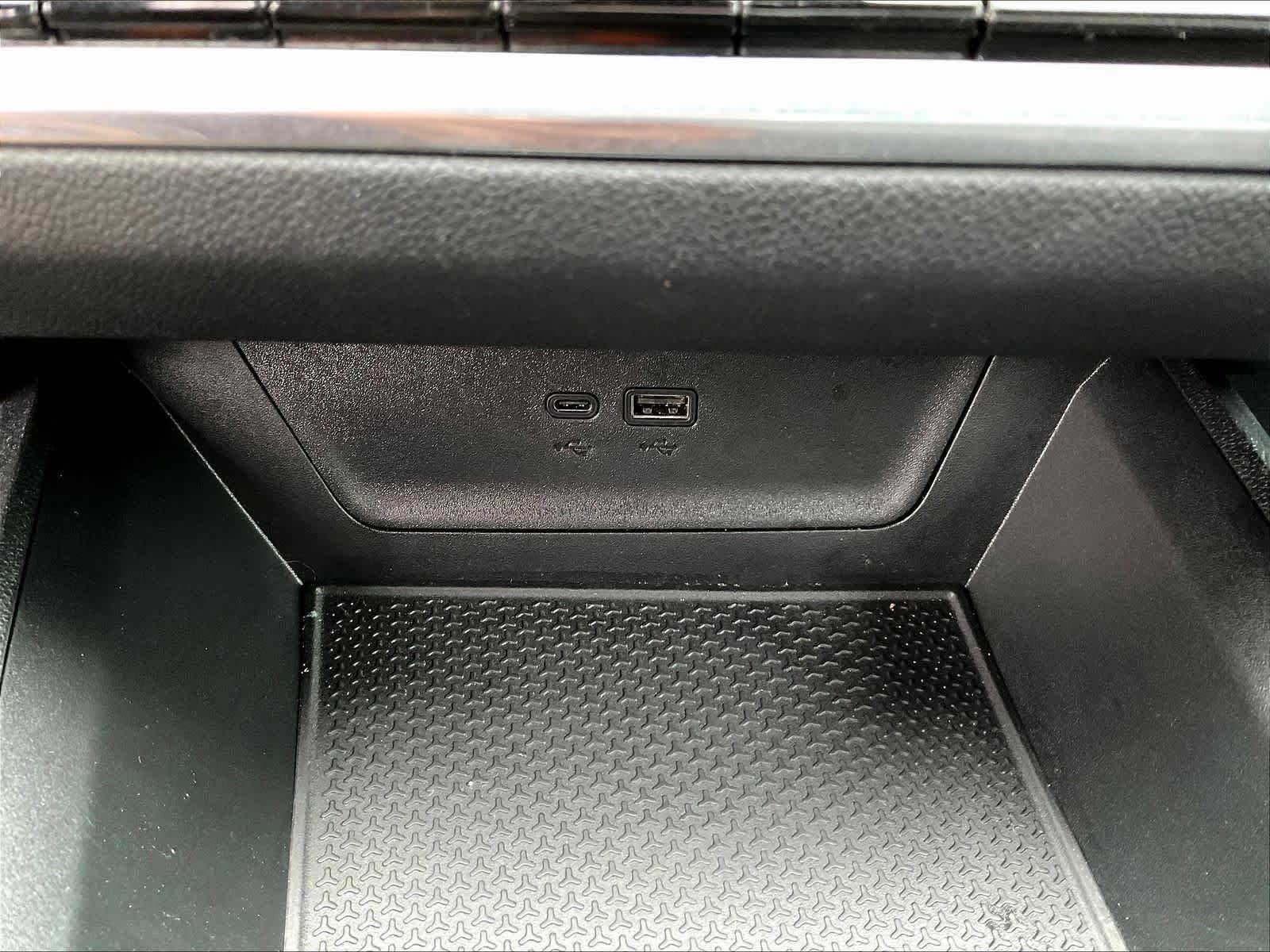 2026 Chevrolet Equinox LT - Photo 18
