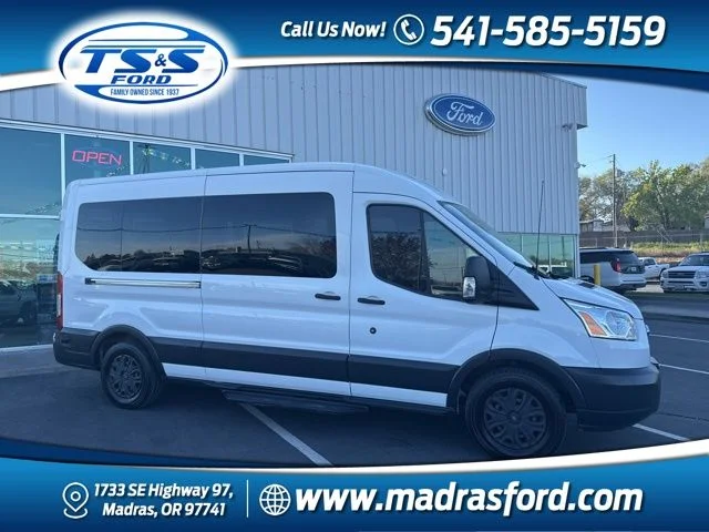 2017 Ford Transit 350 XLT Wagon Med Roof Sliding Pass. 148's photo