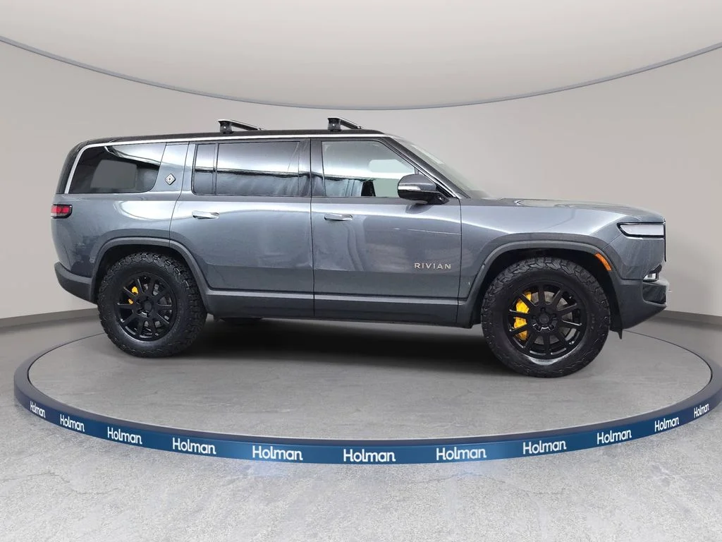 Used 2023 Gray Rivian Adventure image 4