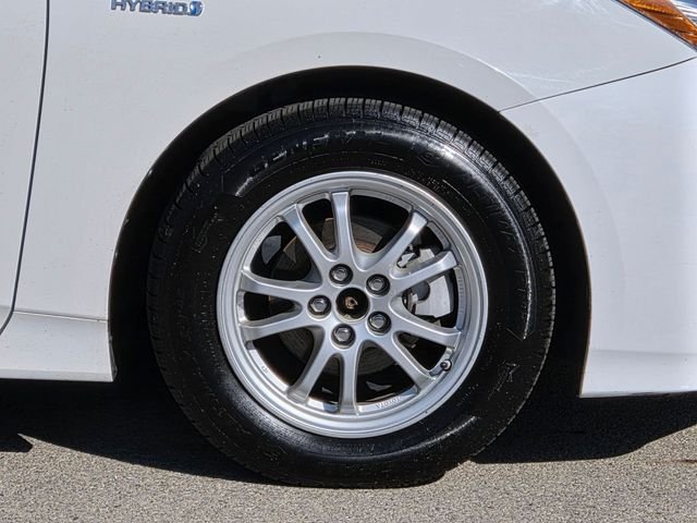 Used 2017 White Toyota Two image 9