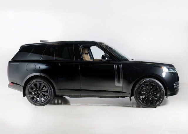 New 2026 Santorini Black Land Rover SE image 28