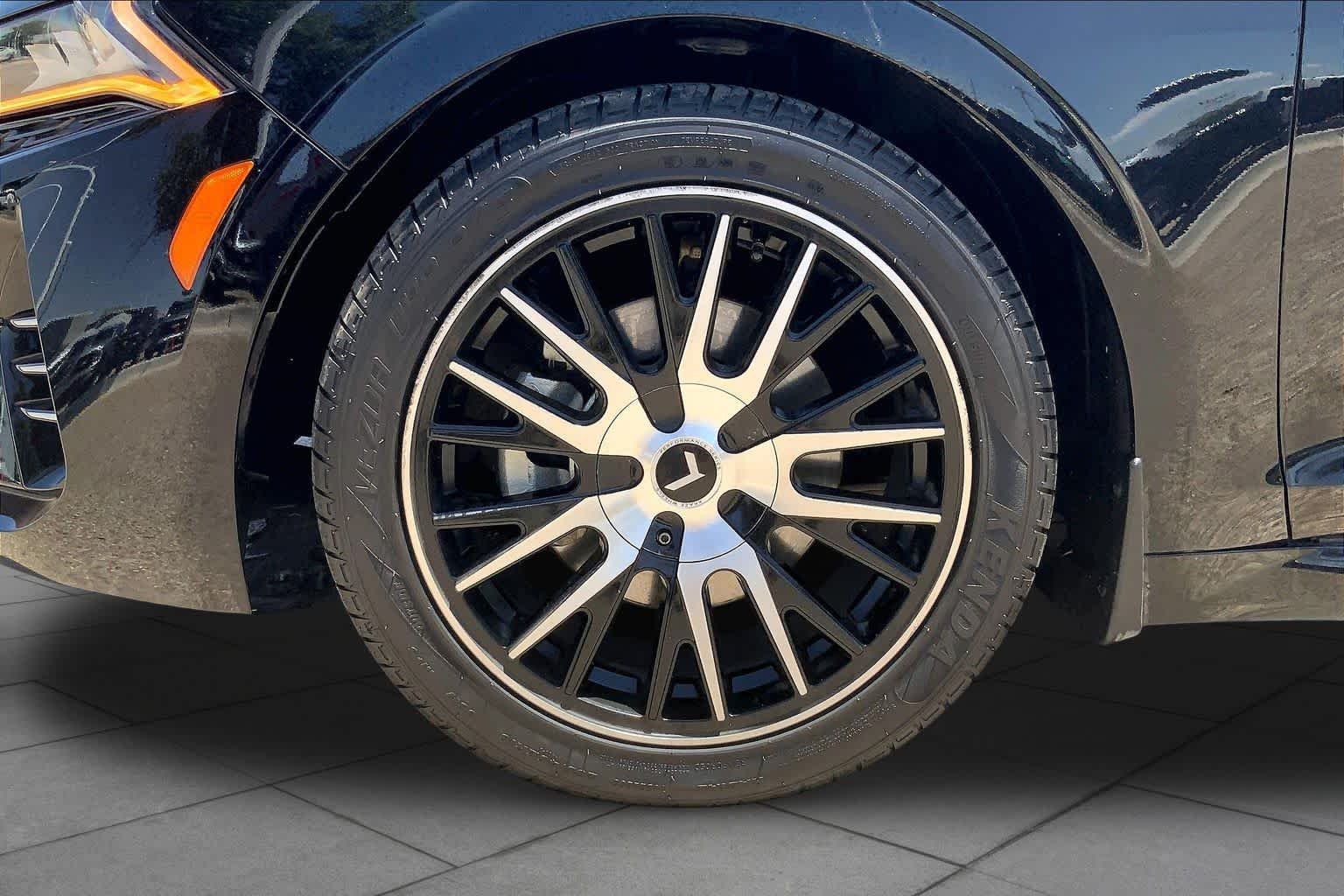 Used 2021 Ebony Black Kia EX image 11