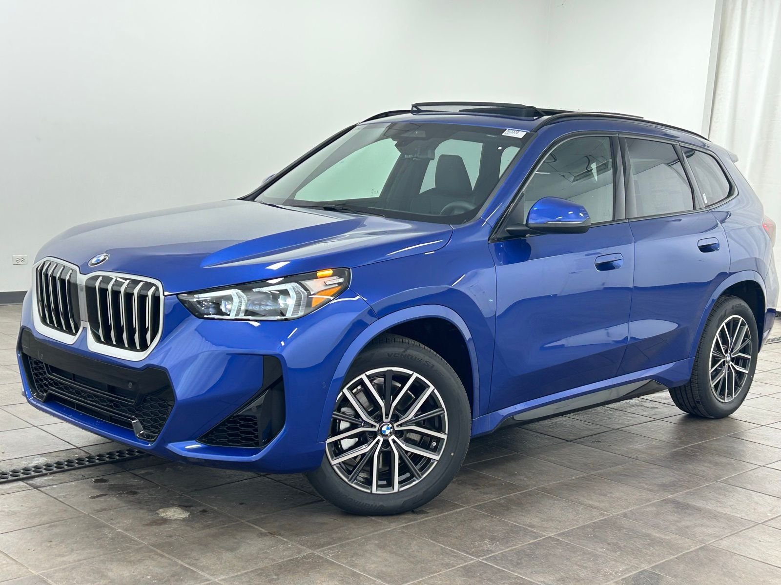 2026 BMW X1 xDrive28i's photo