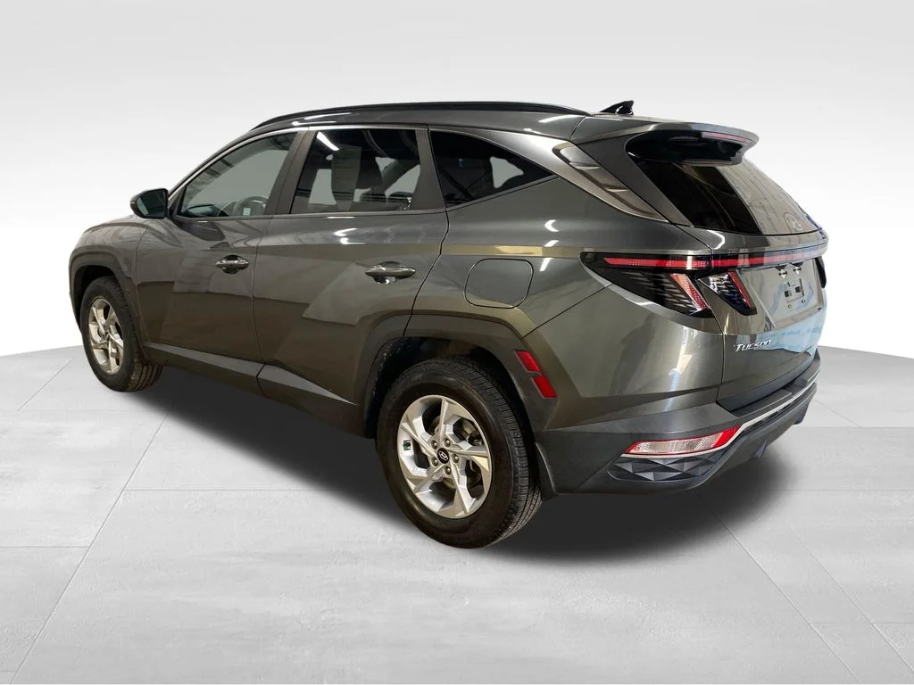Used 2022 Gray Hyundai SEL image 2