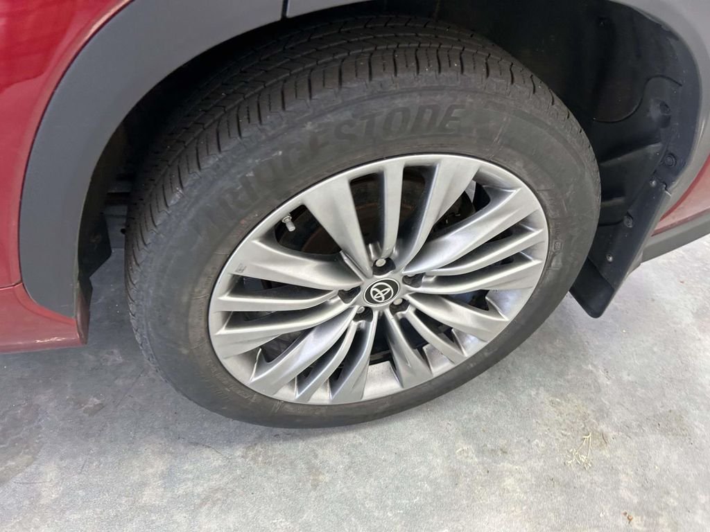 Used 2021 Red Toyota Platinum image 8