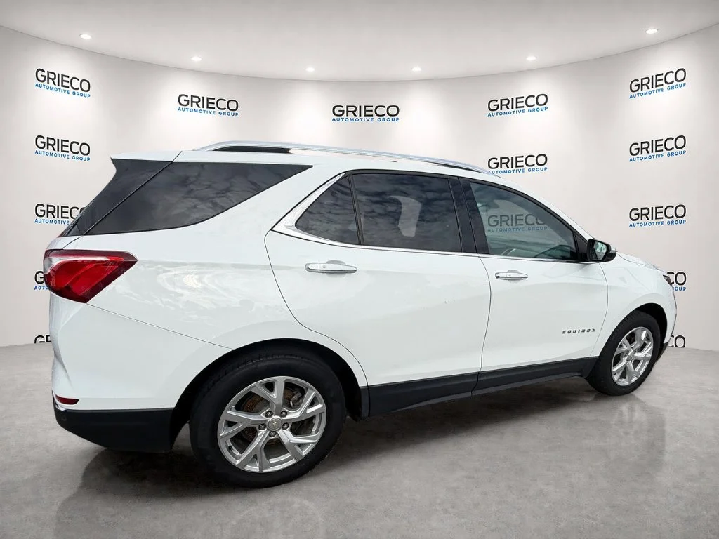Used 2018 SUMMIT WHITE Chevrolet Premier image 11