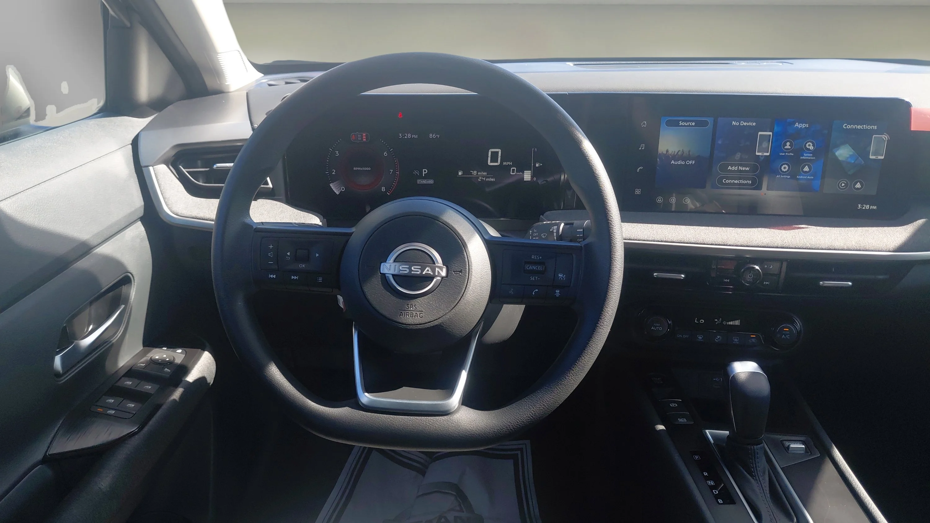 2026 Nissan KICKS SV - Photo 8