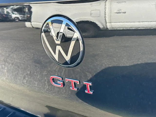 New 2026 Mythos Black Metallic Volkswagen 2.0T SE image 10