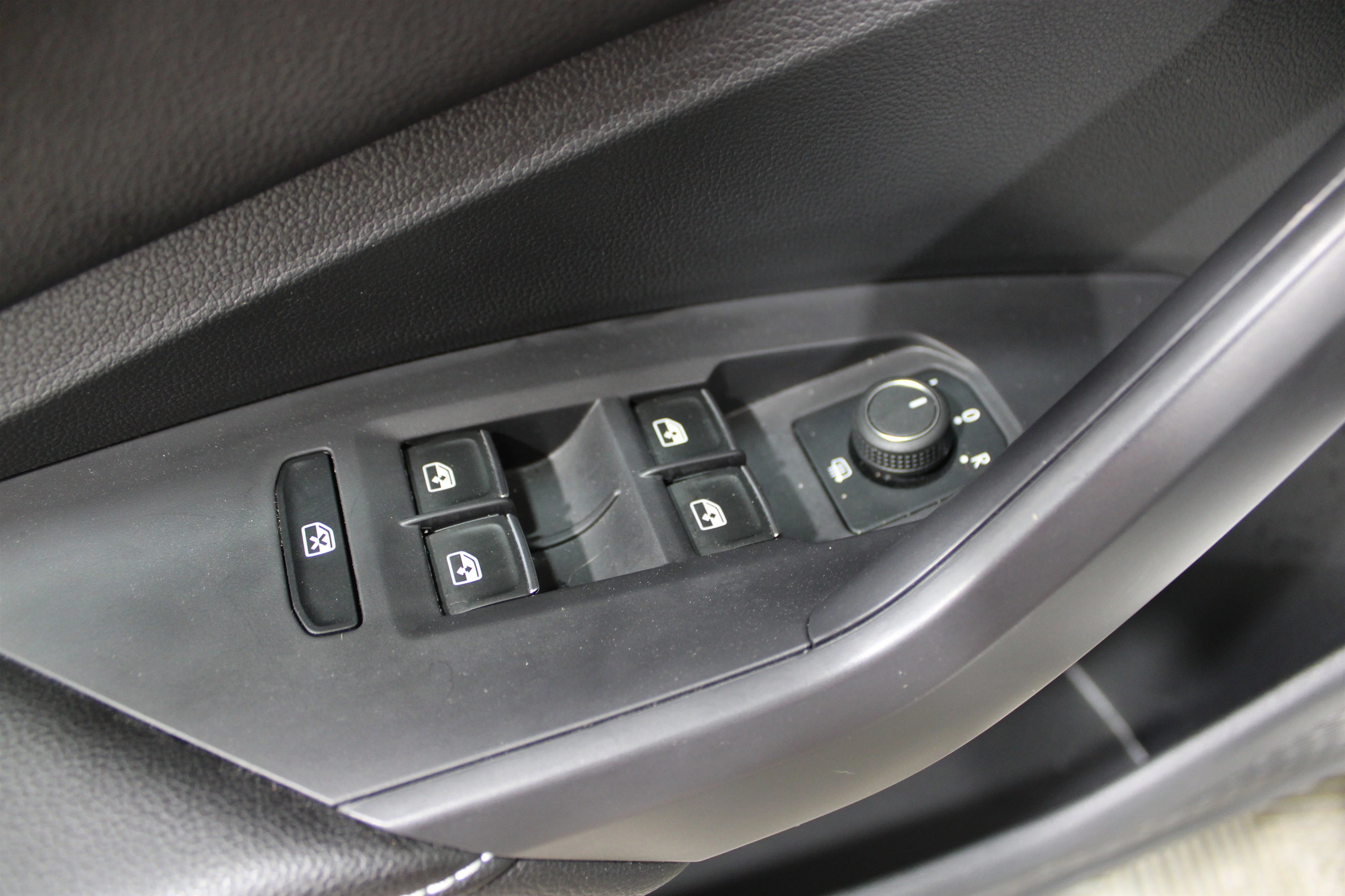 2025 Volkswagen Jetta Sport - Photo 7