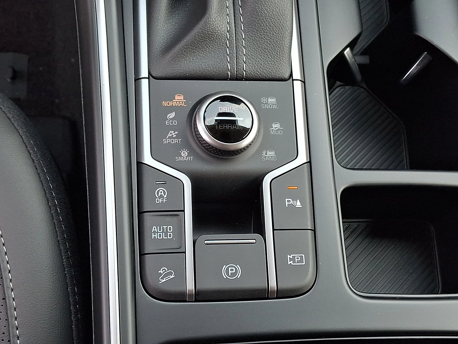New 2026 White Kia S image 17