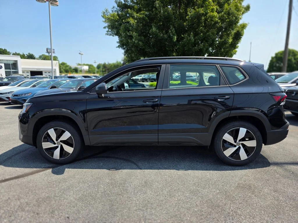 New 2026 Deep Black Pearl Volkswagen 1.5T S image 10