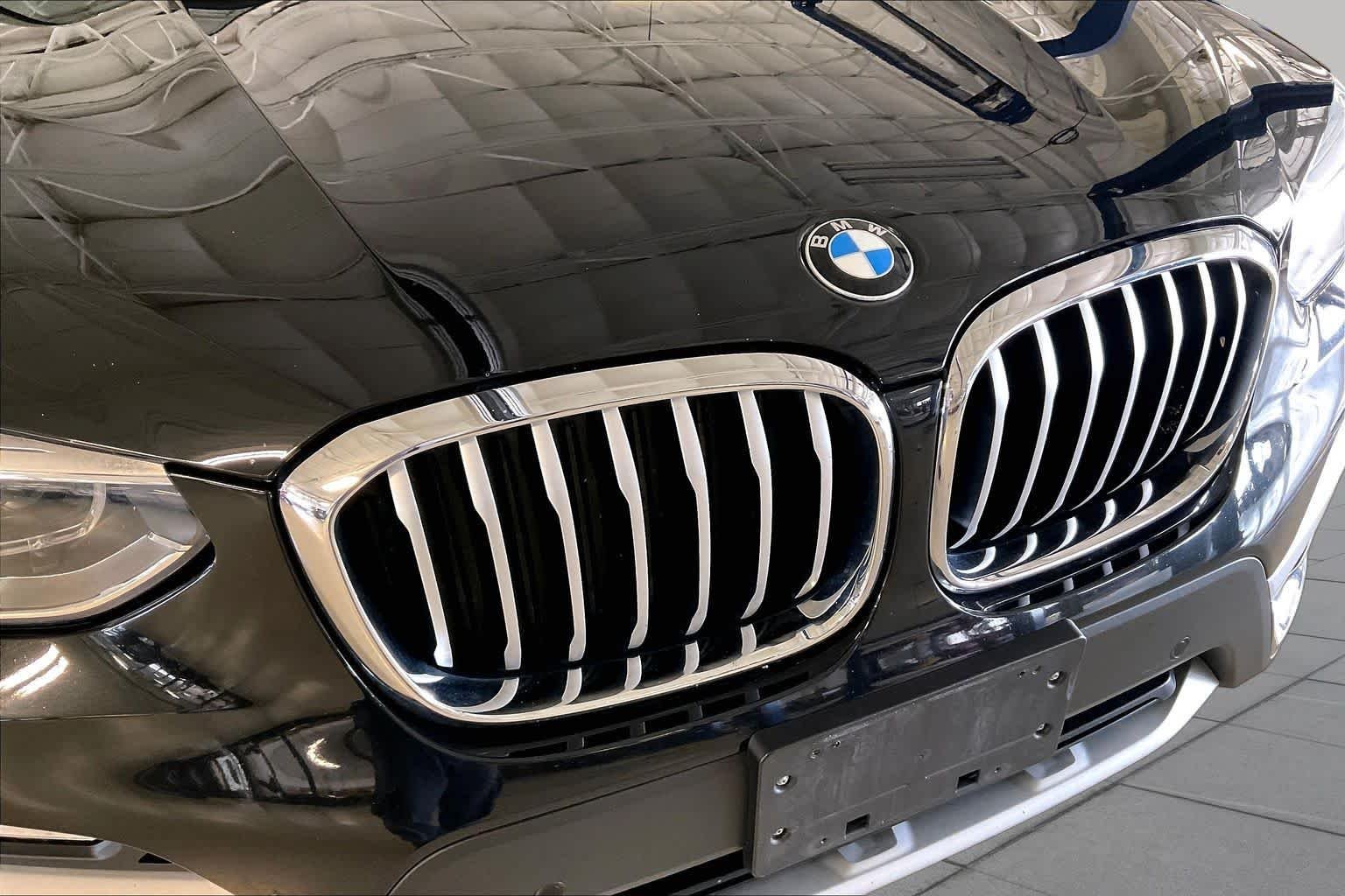 Used 2019 Black Sapphire Metallic BMW xDrive30i image 30