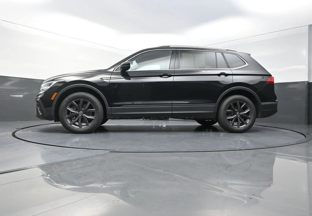 Used 2023 Black Volkswagen 2.0T SE image 24