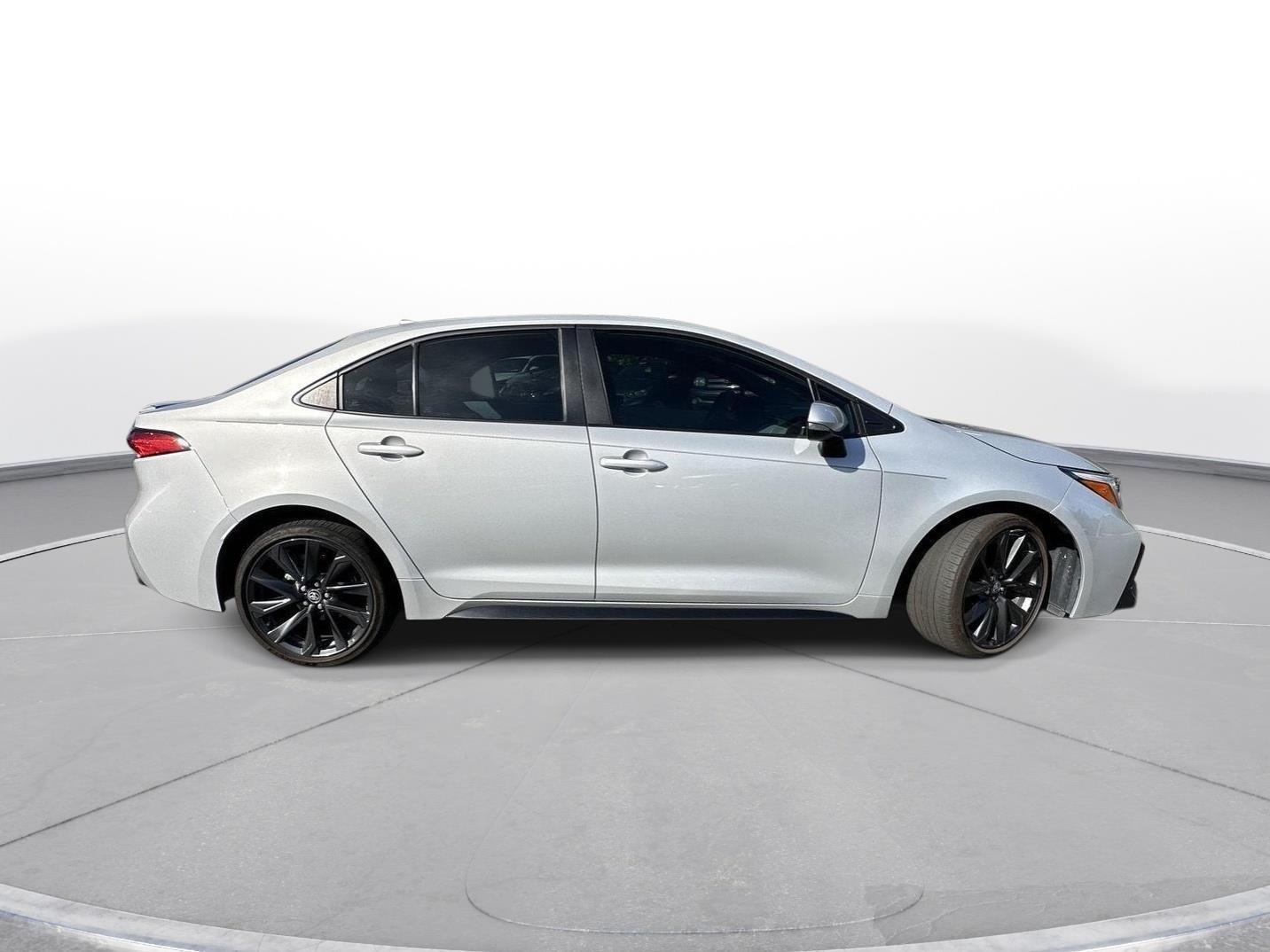 Certified Used 2024 Classic Silver Metallic Toyota SE image 5