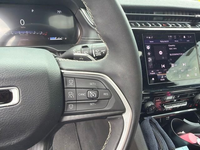 Used 2024 Gray Jeep Altitude X image 12