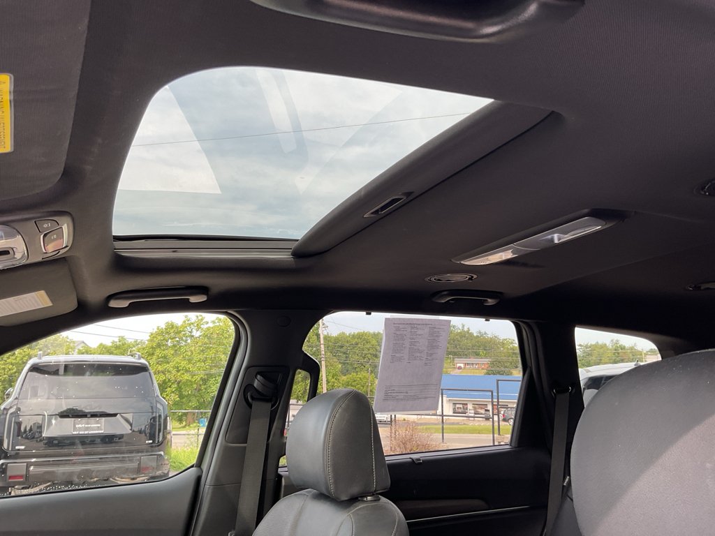Used 2023 Jungle Green Kia EX X-Line image 21