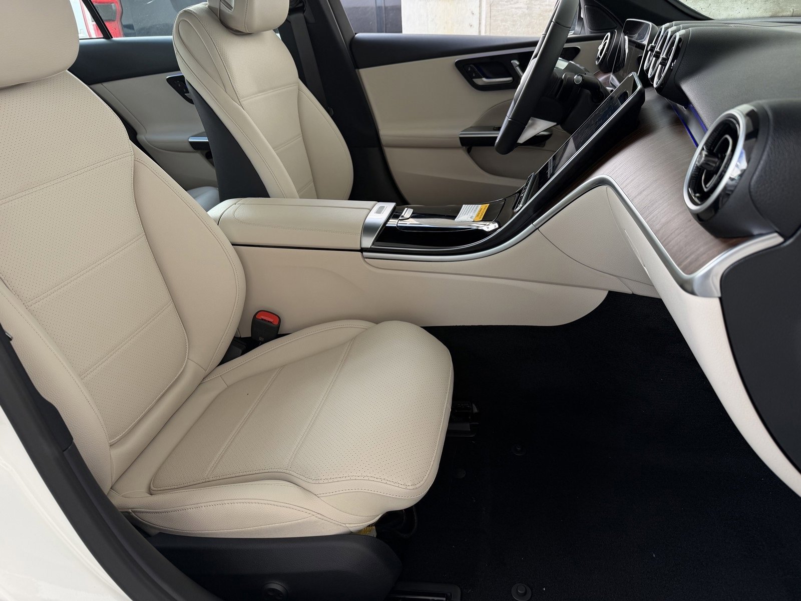 New 2026 Polar White Mercedes-Benz C 300 image 38