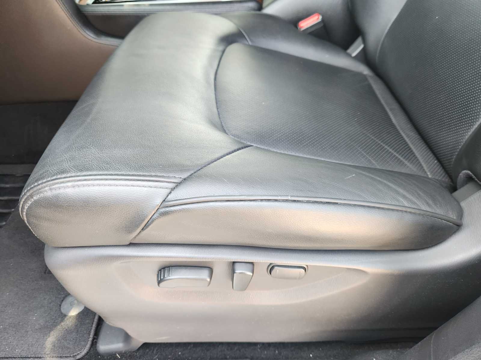 Used 2023 Super Black Nissan SL image 21