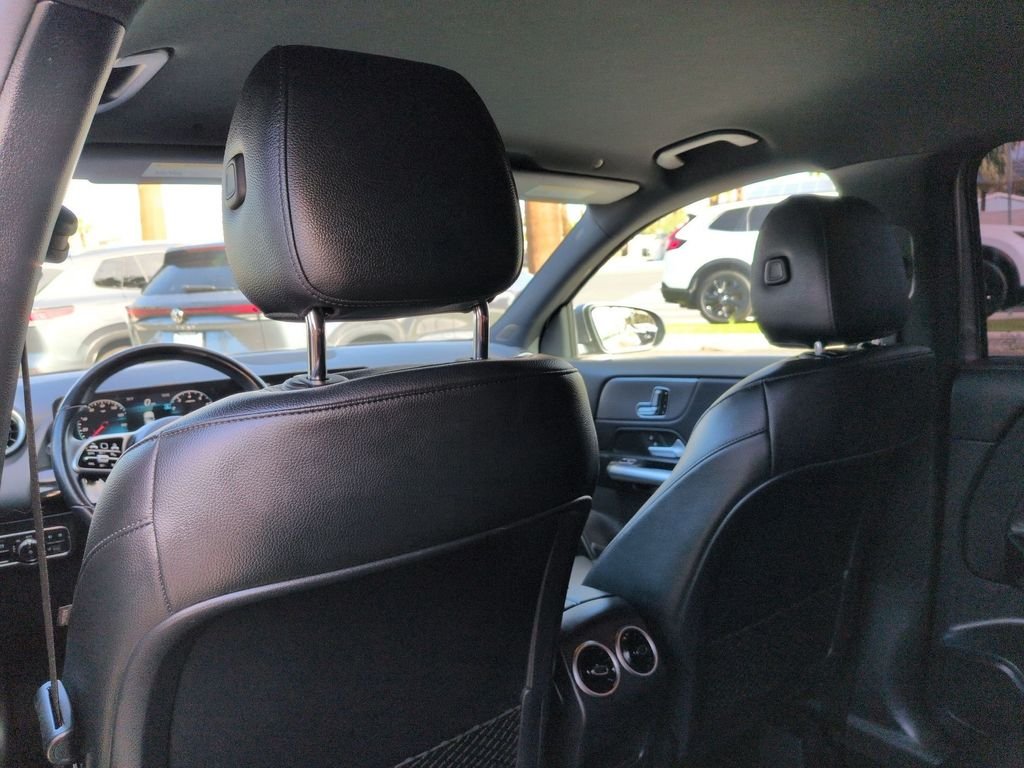 Used 2022 Gray Mercedes-Benz GLA 250 image 17