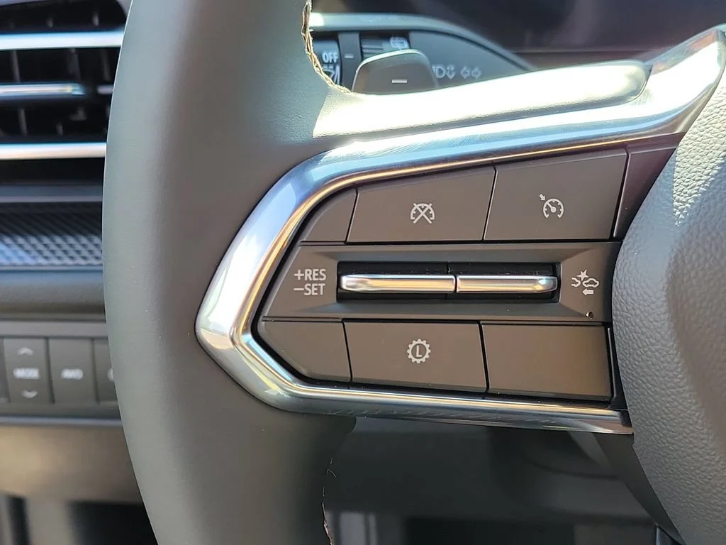 2027 Chevrolet Traverse Z71 - Photo 10