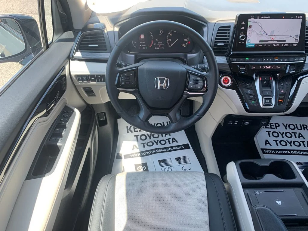 Used 2025 Silver Honda Elite image 17
