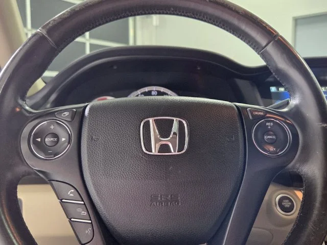 Used 2015 Black Honda EX-L image 24