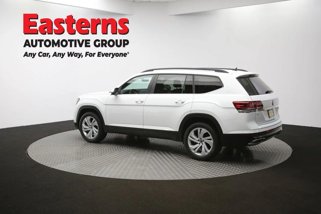 Used 2021 White Volkswagen 2.0T SE w/Technology image 65
