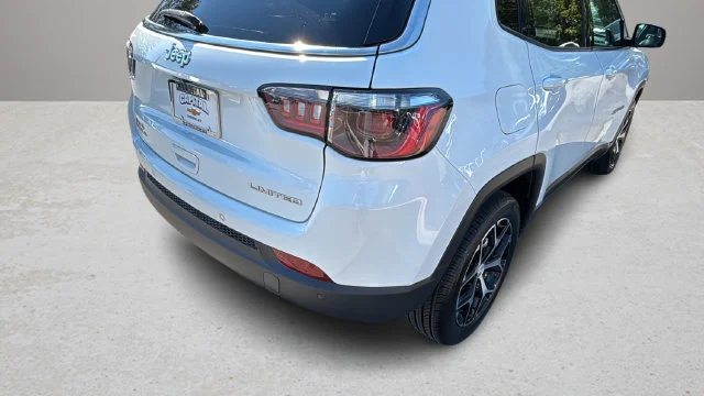 Used 2024 White Jeep Limited image 38