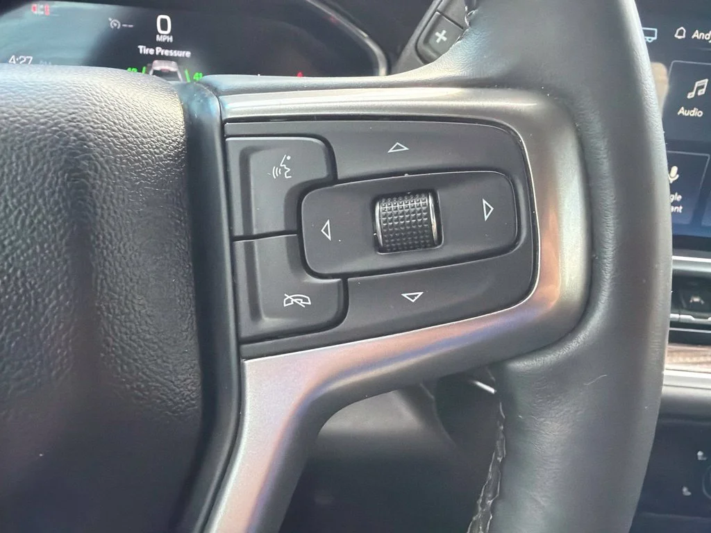 Used 2024 Summit White Chevrolet LT image 12