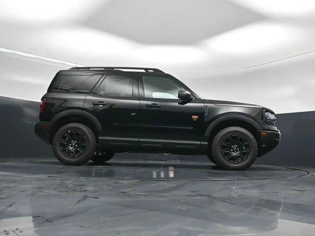 New 2026 Shadow Black Ford Badlands image 44