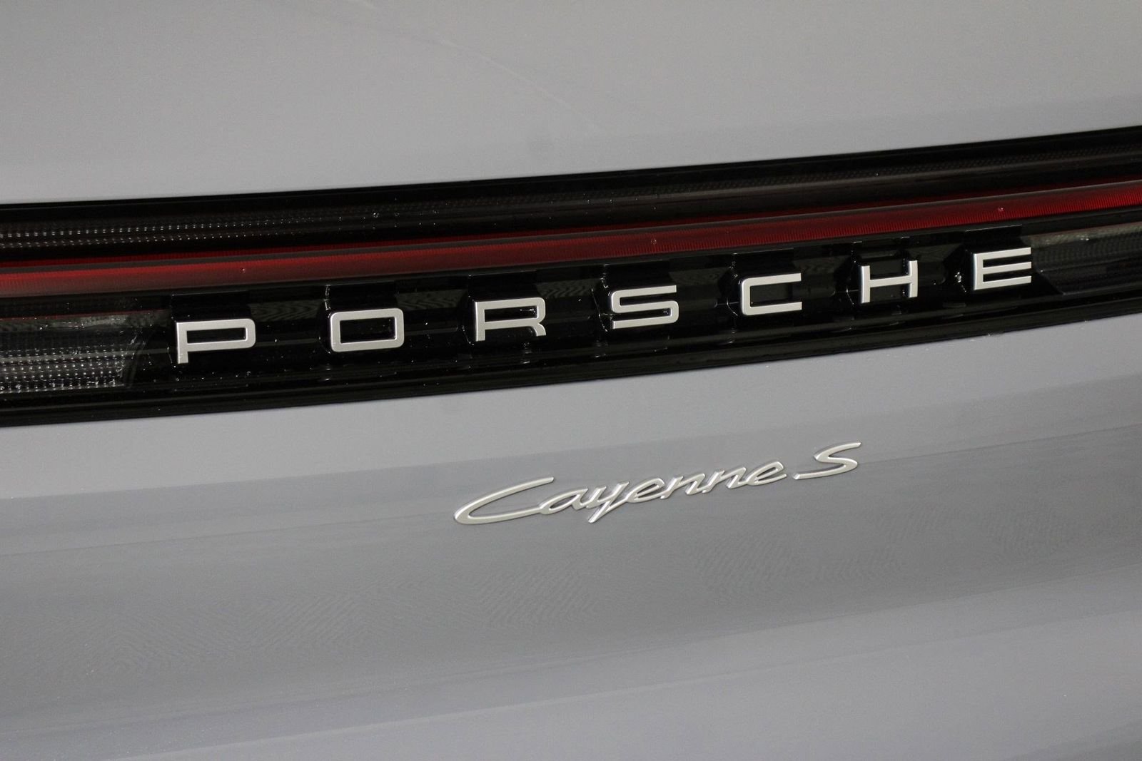 2026 Porsche Cayenne S - Photo 22