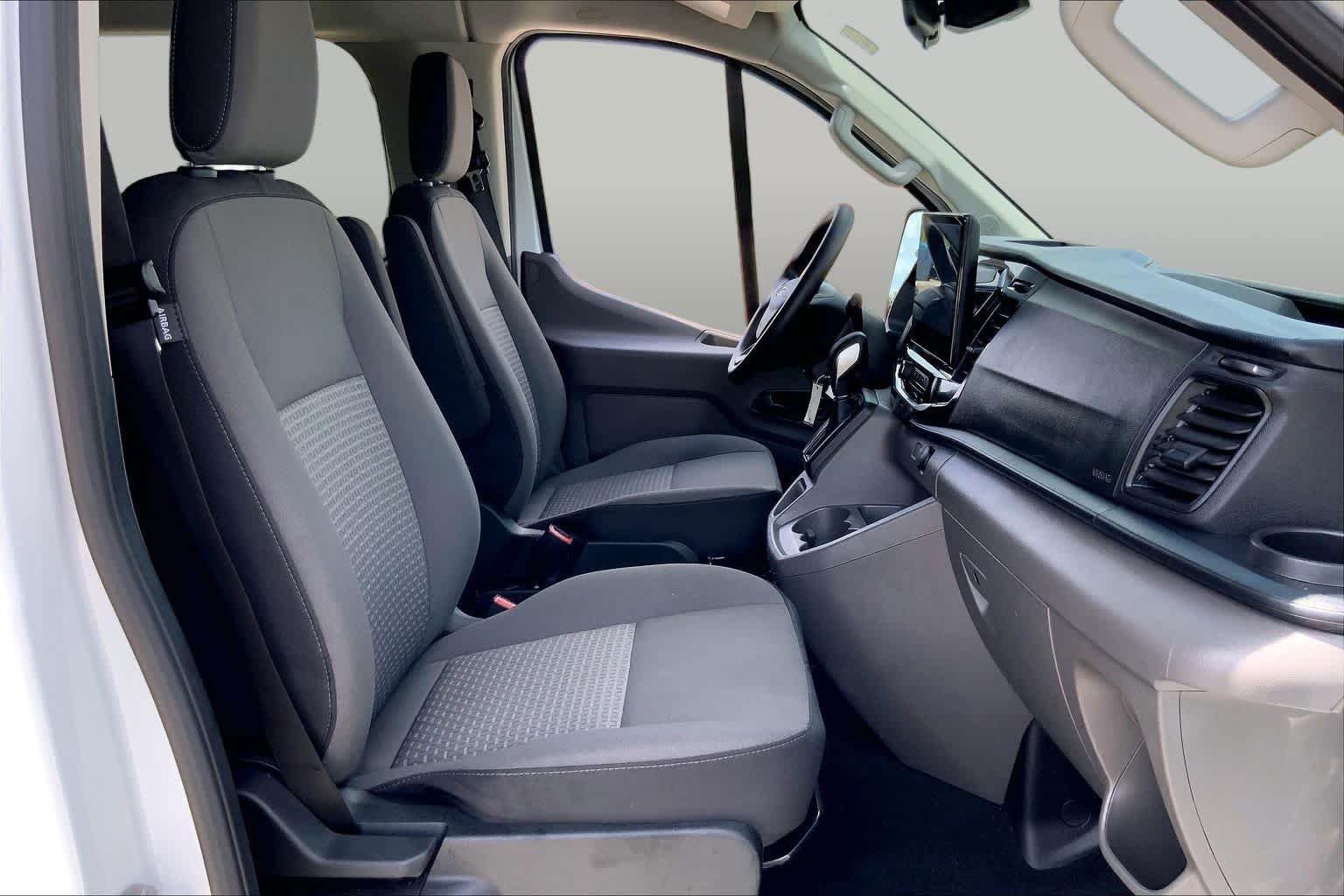 Used 2025 Oxford White Ford XLT image 9