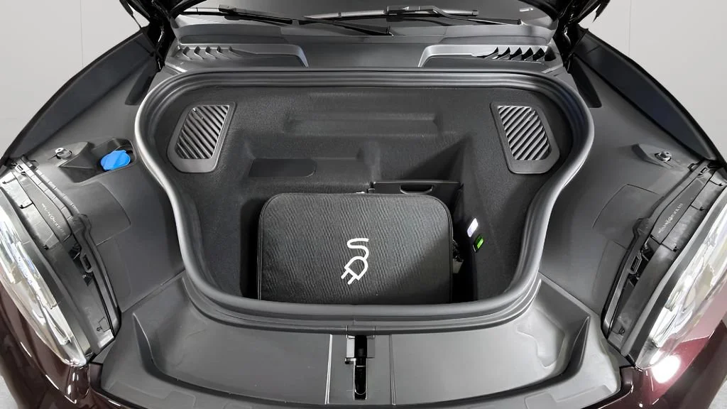 2025 Porsche Macan Base - Photo 39