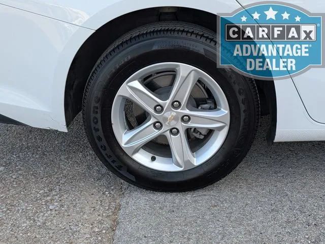 Used 2025 Summit White Chevrolet LS image 4