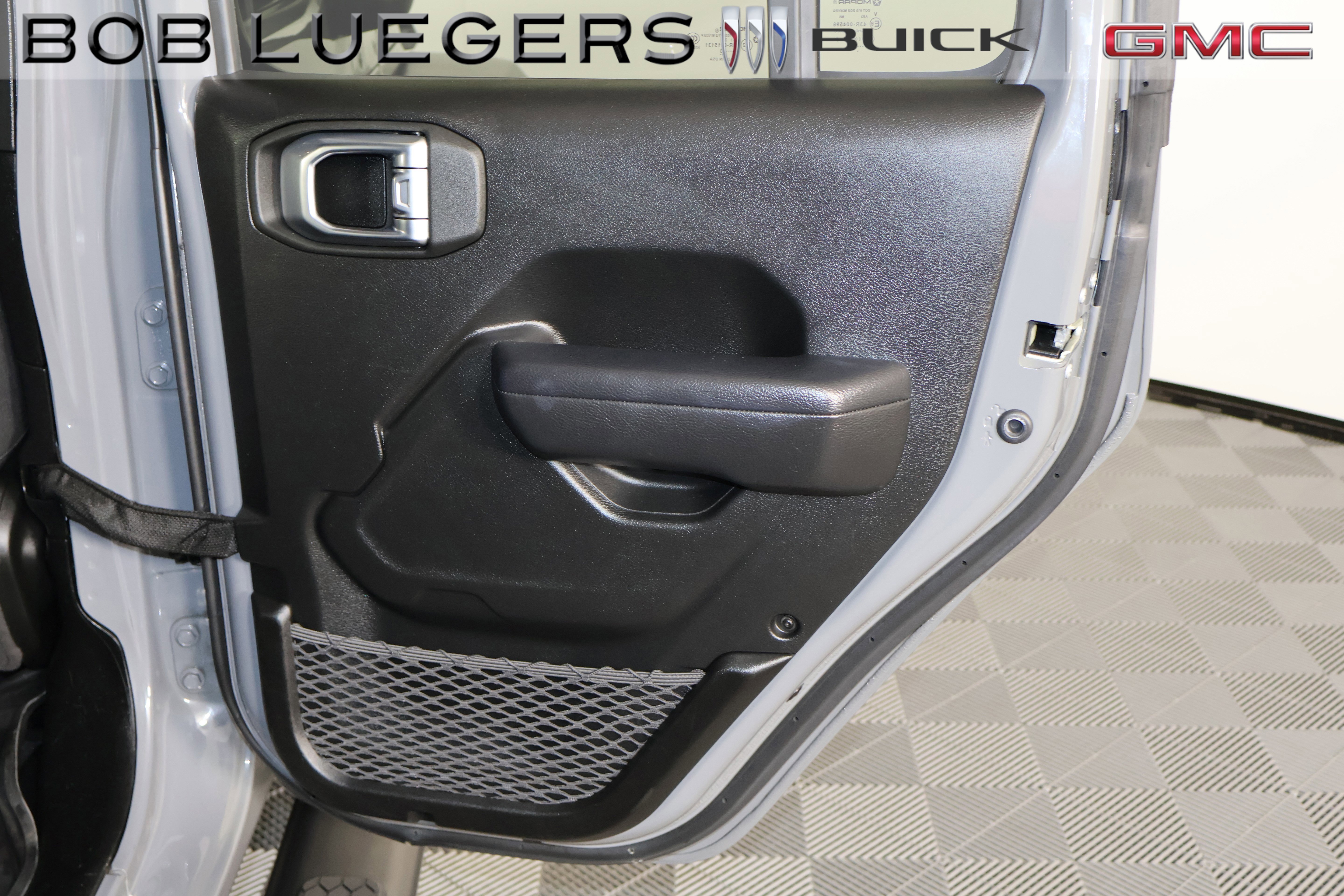 Used 2023 Gray Jeep 4x4 image 13